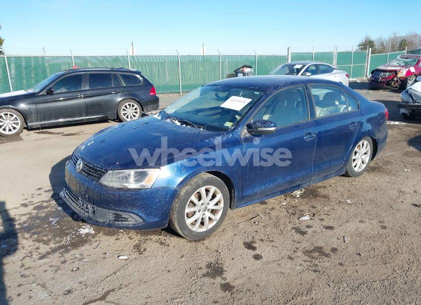 Photo 2 of 2012 Volkswagen Jetta 2.5L SE (VIN 3VWDP7AJ1CM343573)