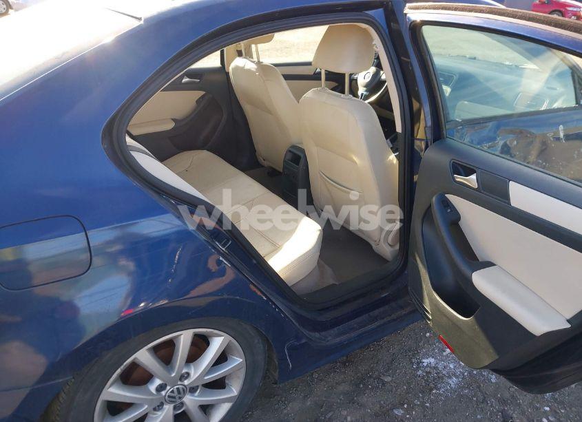 Photo 8 of 2012 Volkswagen Jetta 2.5L SE (VIN 3VWDP7AJ1CM343573)