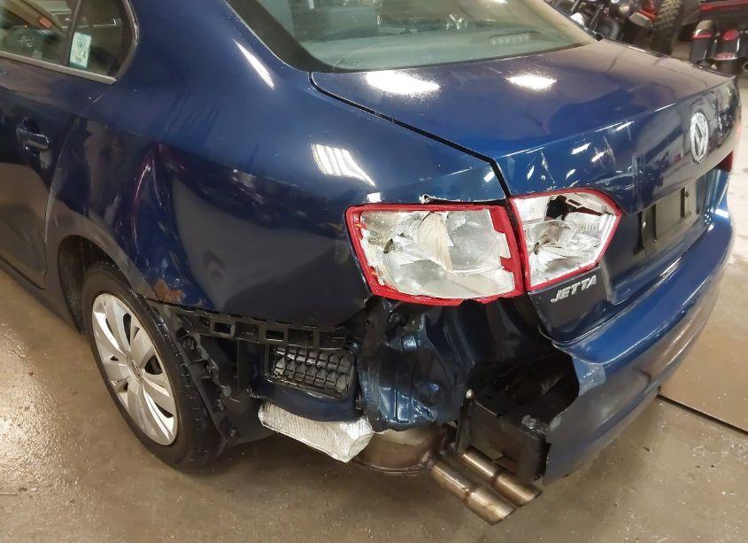 Photo 6 of 2012 Volkswagen Jetta 2.5L SE (VIN 3VWDP7AJ1CM372295)