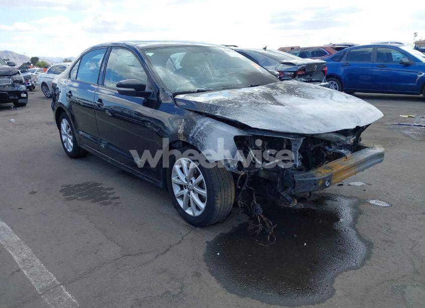 2012 Volkswagen Jetta 2.5L SE (VIN 3VWDP7AJ1CM377271) main photo