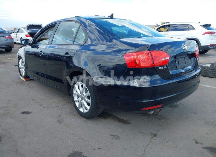 Photo 3 of 2012 Volkswagen Jetta 2.5L SE (VIN 3VWDP7AJ1CM377271)