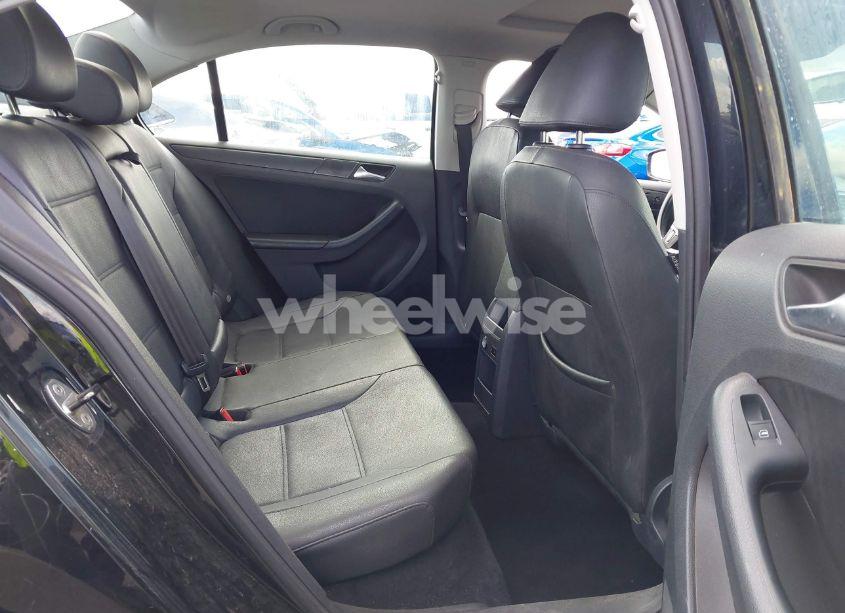 Photo 8 of 2012 Volkswagen Jetta 2.5L SE (VIN 3VWDP7AJ1CM377271)