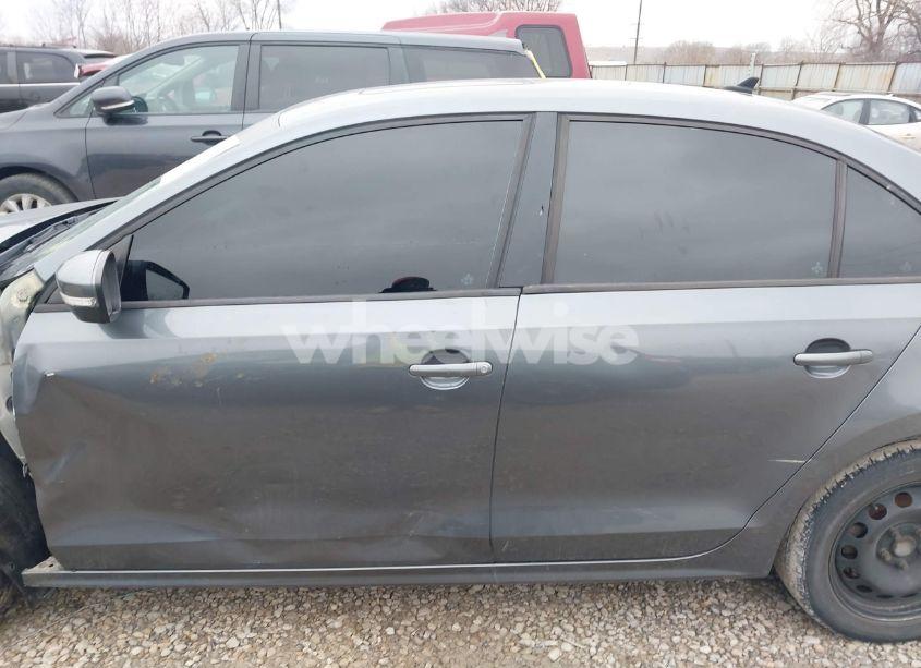 Photo 15 of 2012 Volkswagen Jetta 2.5L SE (VIN 3VWDP7AJ1CM397004)