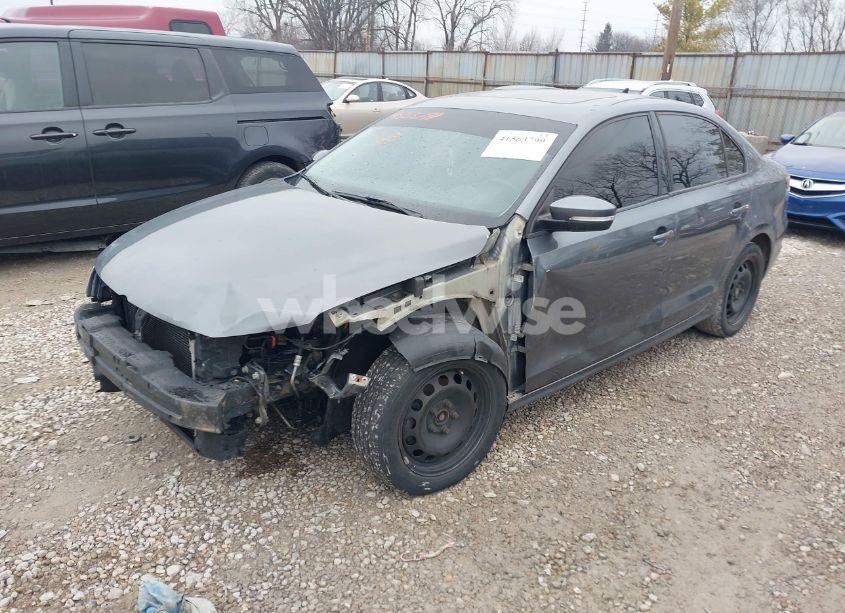 Photo 2 of 2012 Volkswagen Jetta 2.5L SE (VIN 3VWDP7AJ1CM397004)