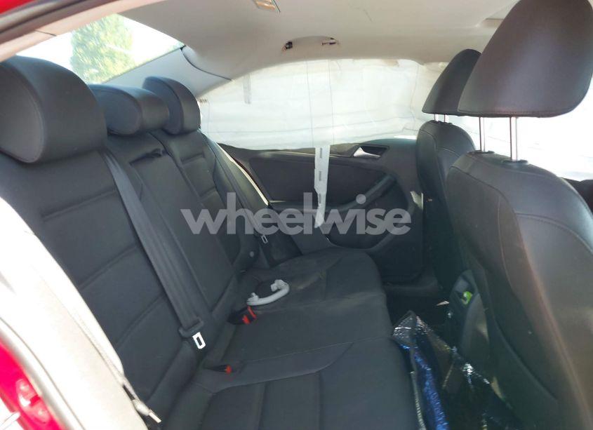 Photo 8 of 2012 Volkswagen Jetta 2.5L SE (VIN 3VWDP7AJ1CM427778)