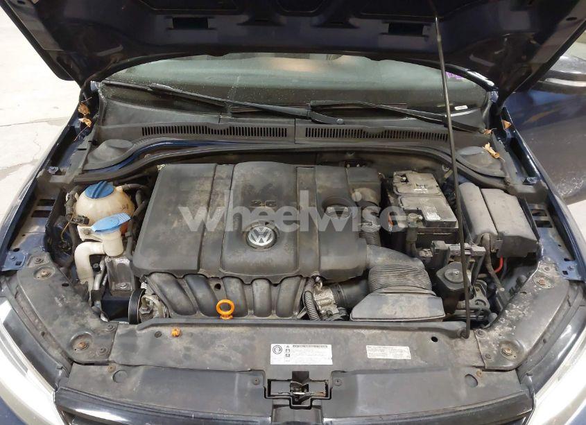 Photo 10 of 2013 Volkswagen Jetta 2.5L SE (VIN 3VWDP7AJ1DM205629)