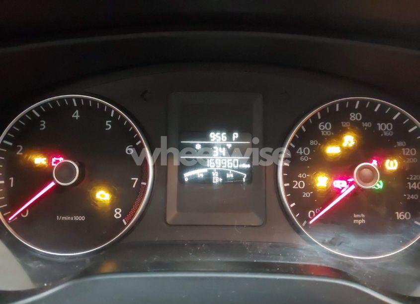 Photo 7 of 2013 Volkswagen Jetta 2.5L SE (VIN 3VWDP7AJ1DM205629)