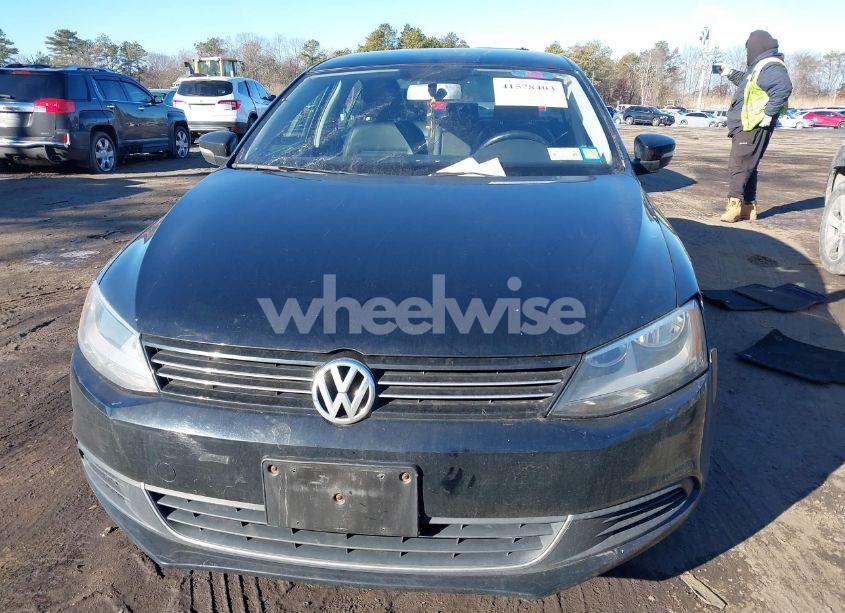 Photo 12 of 2013 Volkswagen Jetta 2.5L SE (VIN 3VWDP7AJ1DM210944)