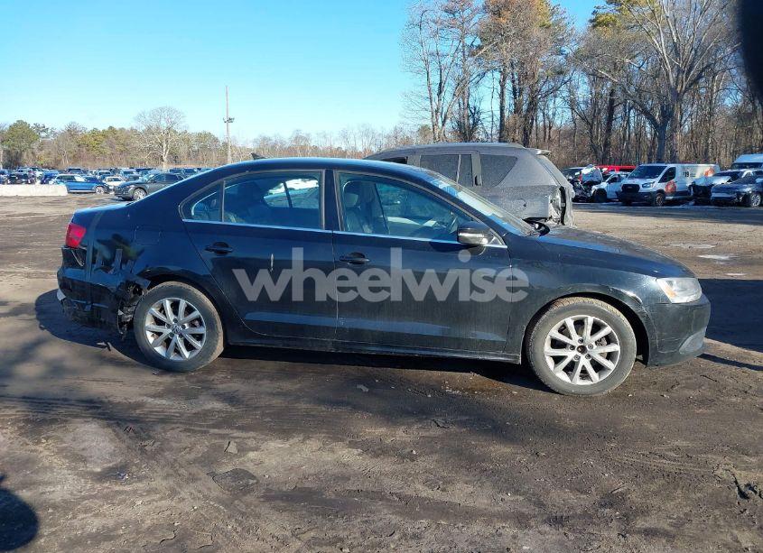 Photo 13 of 2013 Volkswagen Jetta 2.5L SE (VIN 3VWDP7AJ1DM210944)