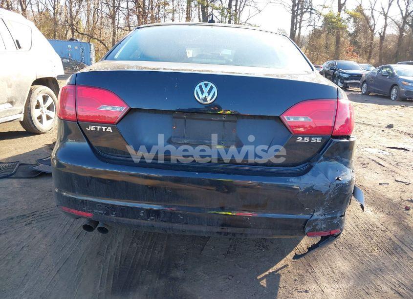 Photo 16 of 2013 Volkswagen Jetta 2.5L SE (VIN 3VWDP7AJ1DM210944)