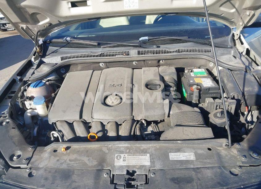 Photo 10 of 2013 Volkswagen Jetta 2.5L SE (VIN 3VWDP7AJ1DM242079)