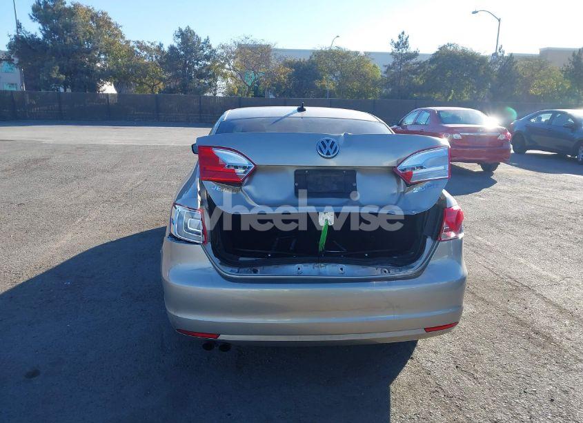 Photo 16 of 2013 Volkswagen Jetta 2.5L SE (VIN 3VWDP7AJ1DM242079)