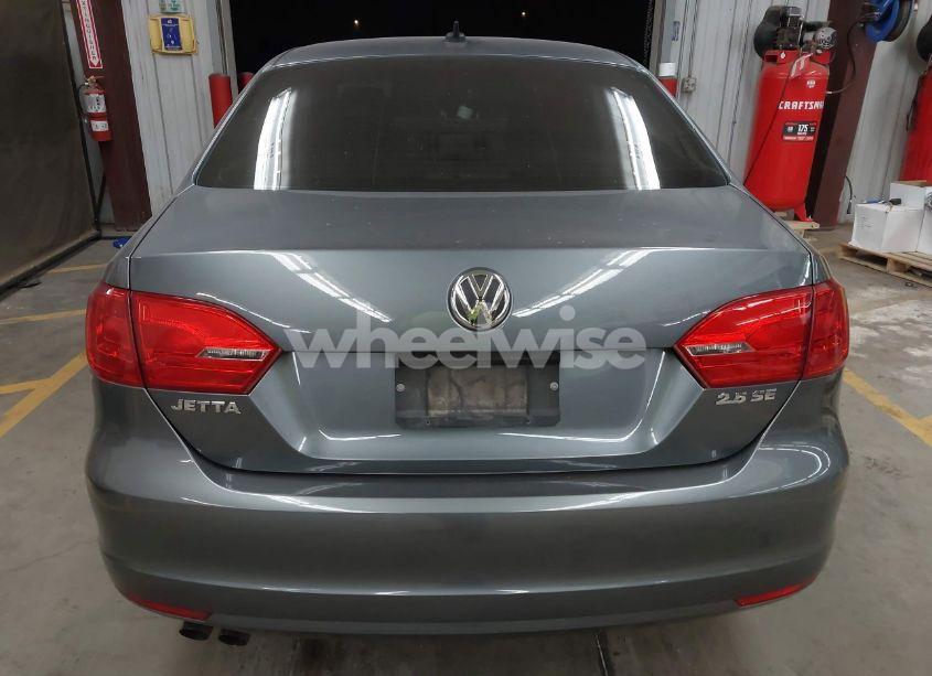 Photo 17 of 2013 Volkswagen Jetta 2.5L SE (VIN 3VWDP7AJ1DM308162)