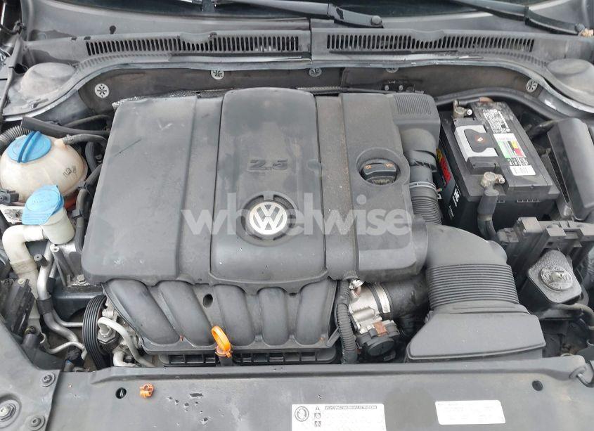 Photo 10 of 2013 Volkswagen Jetta 2.5L SE (VIN 3VWDP7AJ1DM380043)