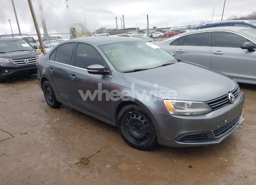 Photo 13 of 2013 Volkswagen Jetta 2.5L SE (VIN 3VWDP7AJ1DM380043)
