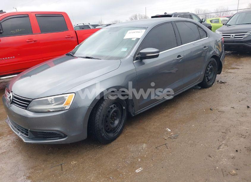 Photo 14 of 2013 Volkswagen Jetta 2.5L SE (VIN 3VWDP7AJ1DM380043)