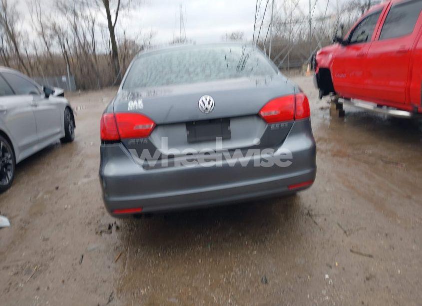 Photo 16 of 2013 Volkswagen Jetta 2.5L SE (VIN 3VWDP7AJ1DM380043)