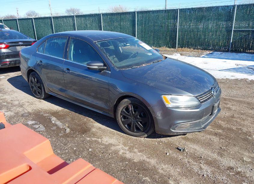 2013 Volkswagen Jetta 2.5L SE (VIN 3VWDP7AJ1DM382603) main photo