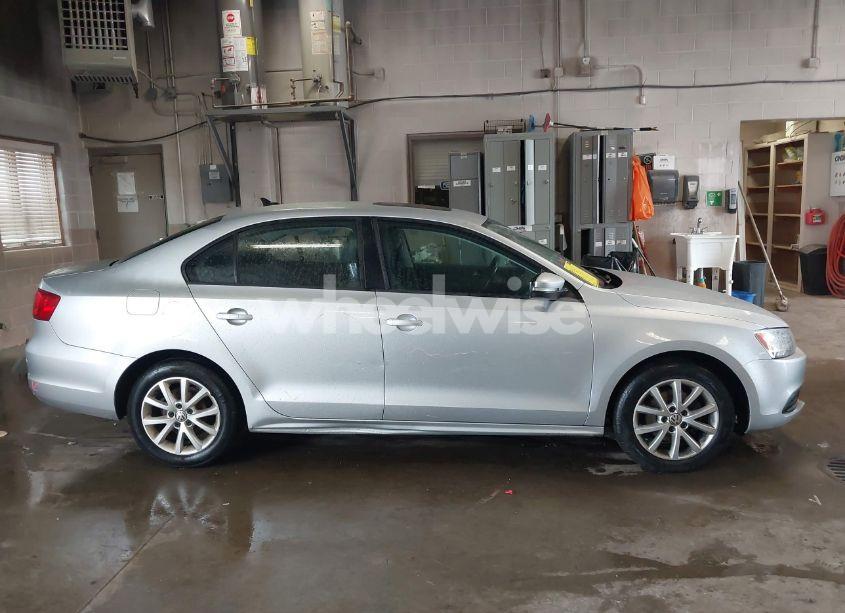 Photo 14 of 2012 Volkswagen Jetta 2.5L SE (VIN 3VWDP7AJ2CM007446)