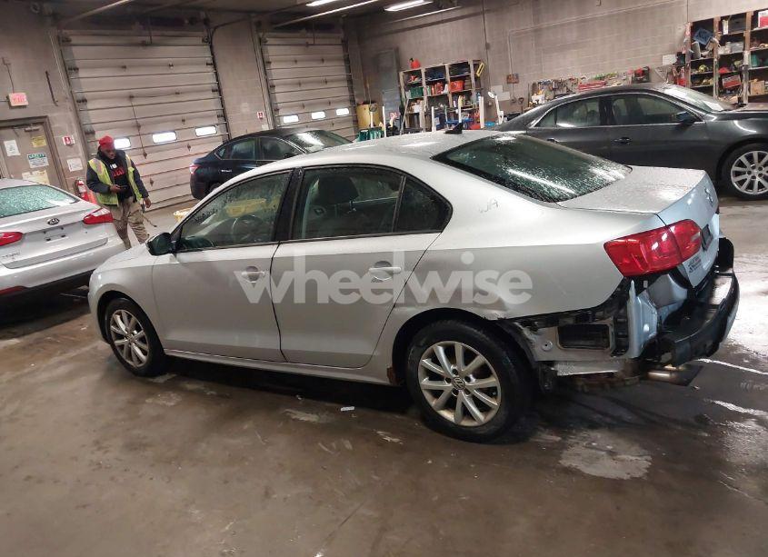 Photo 15 of 2012 Volkswagen Jetta 2.5L SE (VIN 3VWDP7AJ2CM007446)