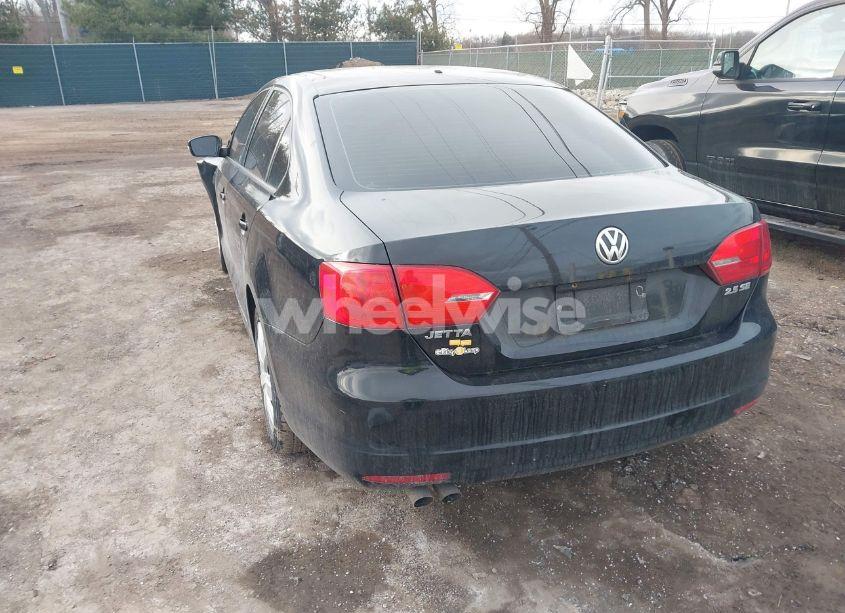 Photo 3 of 2012 Volkswagen Jetta 2.5L SE (VIN 3VWDP7AJ2CM127845)