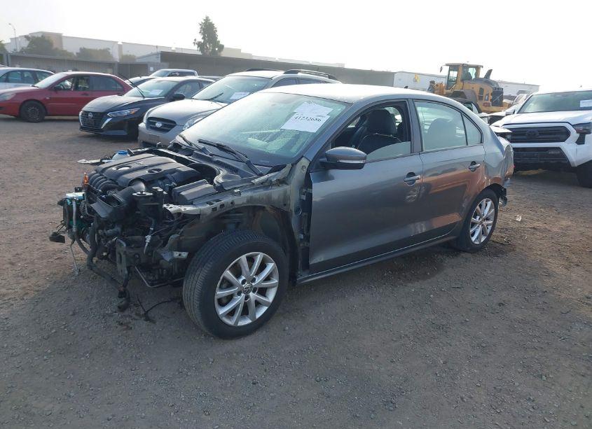 Photo 2 of 2012 Volkswagen Jetta 2.5L SE (VIN 3VWDP7AJ2CM129983)