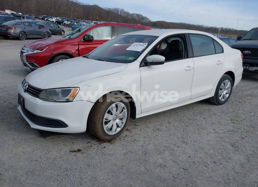 Photo 2 of 2012 Volkswagen Jetta 2.5L SE (VIN 3VWDP7AJ2CM319248)