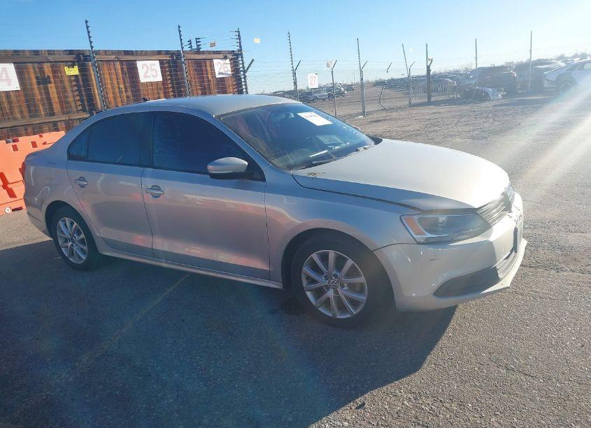 2012 Volkswagen Jetta 2.5L SE (VIN 3VWDP7AJ2CM321341) main photo