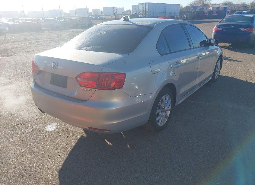 Photo 4 of 2012 Volkswagen Jetta 2.5L SE (VIN 3VWDP7AJ2CM321341)