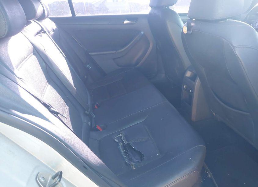 Photo 8 of 2012 Volkswagen Jetta 2.5L SE (VIN 3VWDP7AJ2CM321341)