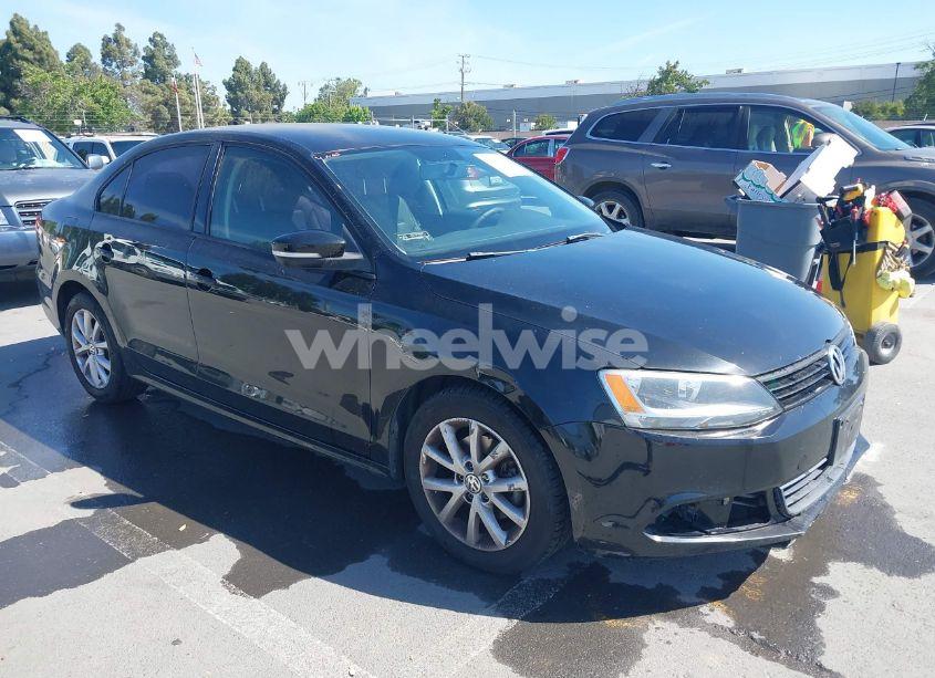 2012 Volkswagen Jetta 2.5L SE (VIN 3VWDP7AJ2CM360172) main photo
