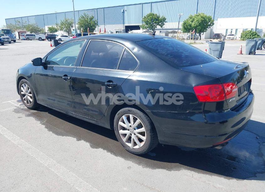 Photo 3 of 2012 Volkswagen Jetta 2.5L SE (VIN 3VWDP7AJ2CM360172)