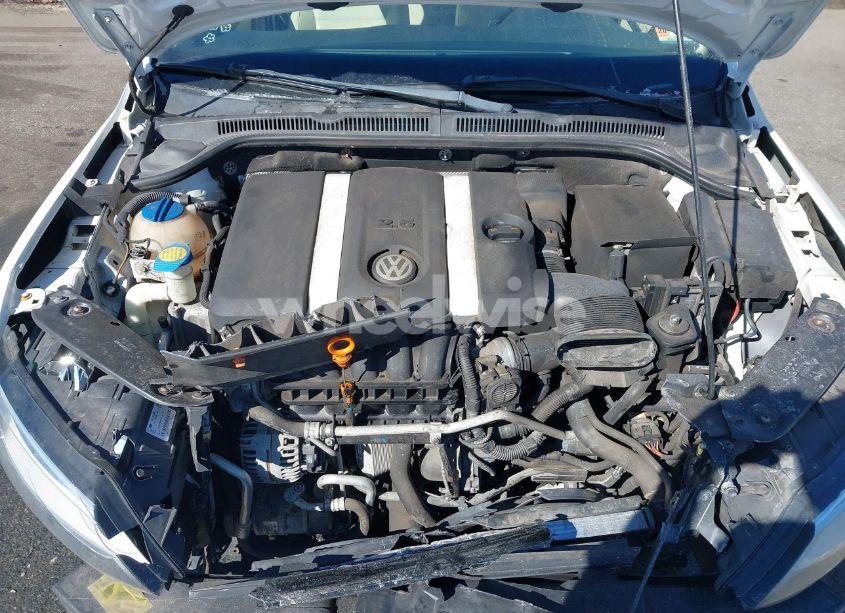 Photo 10 of 2012 Volkswagen Jetta 2.5L SE (VIN 3VWDP7AJ2CM374783)