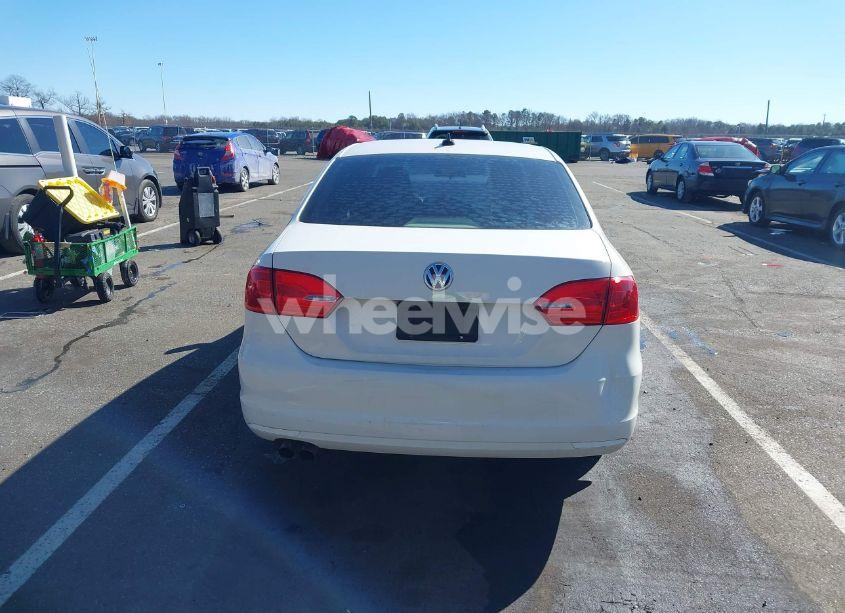 Photo 16 of 2012 Volkswagen Jetta 2.5L SE (VIN 3VWDP7AJ2CM374783)