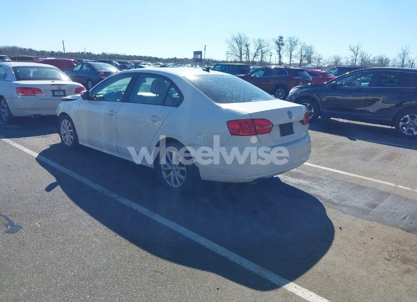 Photo 3 of 2012 Volkswagen Jetta 2.5L SE (VIN 3VWDP7AJ2CM374783)