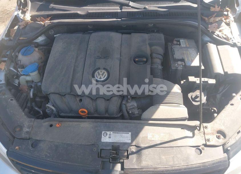 Photo 10 of 2012 Volkswagen Jetta 2.5L SE (VIN 3VWDP7AJ2CM414893)