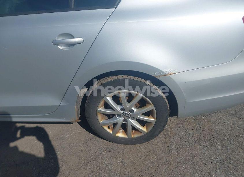 Photo 14 of 2012 Volkswagen Jetta 2.5L SE (VIN 3VWDP7AJ2CM414893)