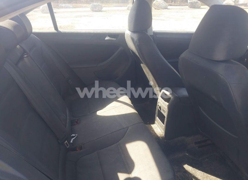 Photo 8 of 2012 Volkswagen Jetta 2.5L SE (VIN 3VWDP7AJ2CM414893)