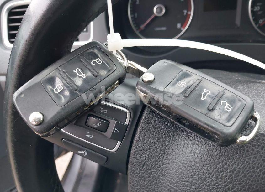 Photo 11 of 2012 Volkswagen Jetta 2.5L SE (VIN 3VWDP7AJ2CM451037)