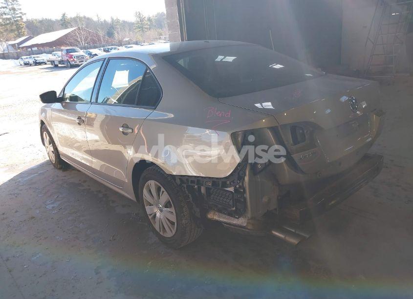 Photo 3 of 2012 Volkswagen Jetta 2.5L SE (VIN 3VWDP7AJ2CM454052)