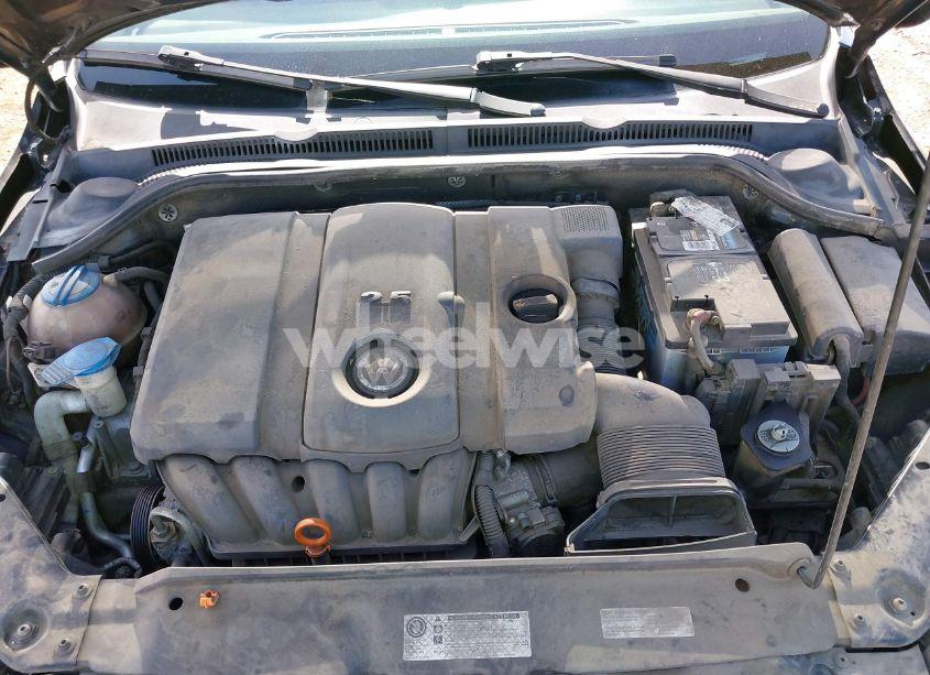 Photo 10 of 2013 Volkswagen Jetta 2.5L SE (VIN 3VWDP7AJ2DM257514)