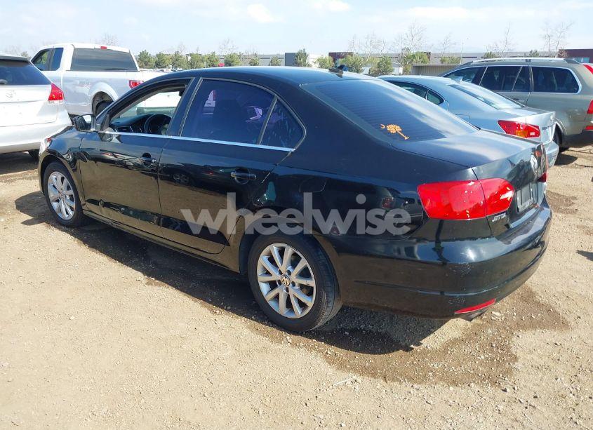 Photo 3 of 2013 Volkswagen Jetta 2.5L SE (VIN 3VWDP7AJ2DM257514)