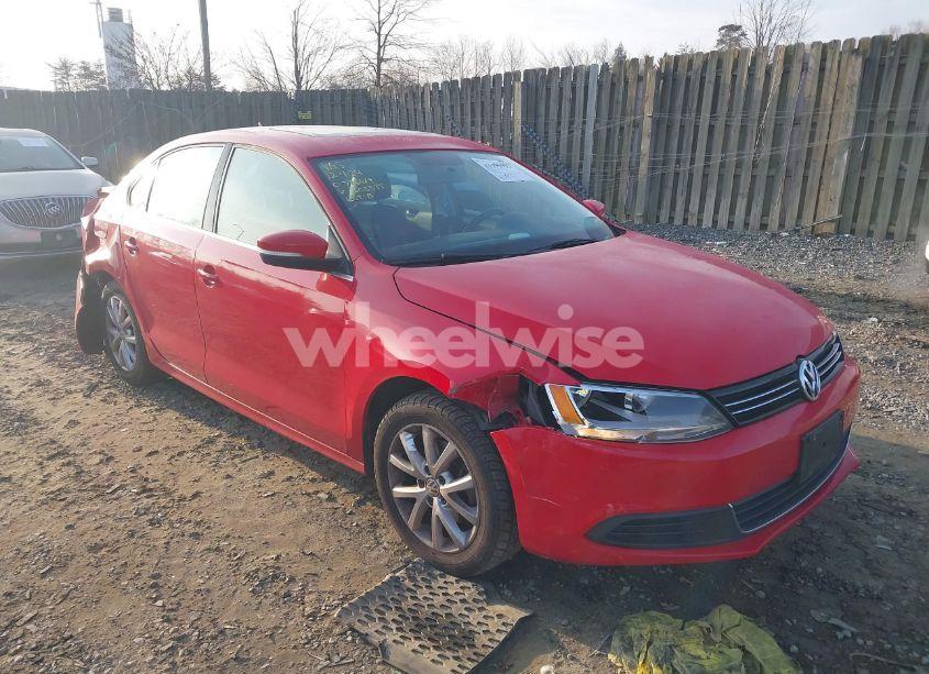 2013 Volkswagen Jetta 2.5L SE (VIN 3VWDP7AJ2DM308395) main photo