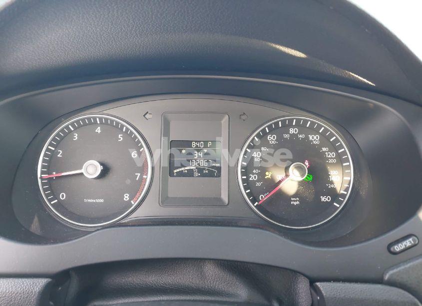 Photo 7 of 2013 Volkswagen Jetta 2.5L SE (VIN 3VWDP7AJ2DM308395)