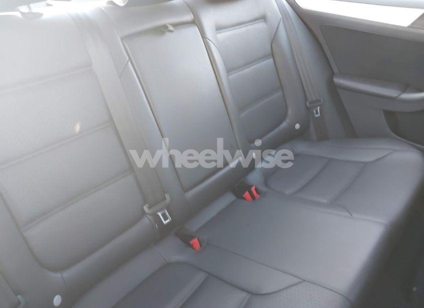 Photo 8 of 2013 Volkswagen Jetta 2.5L SE (VIN 3VWDP7AJ2DM308395)