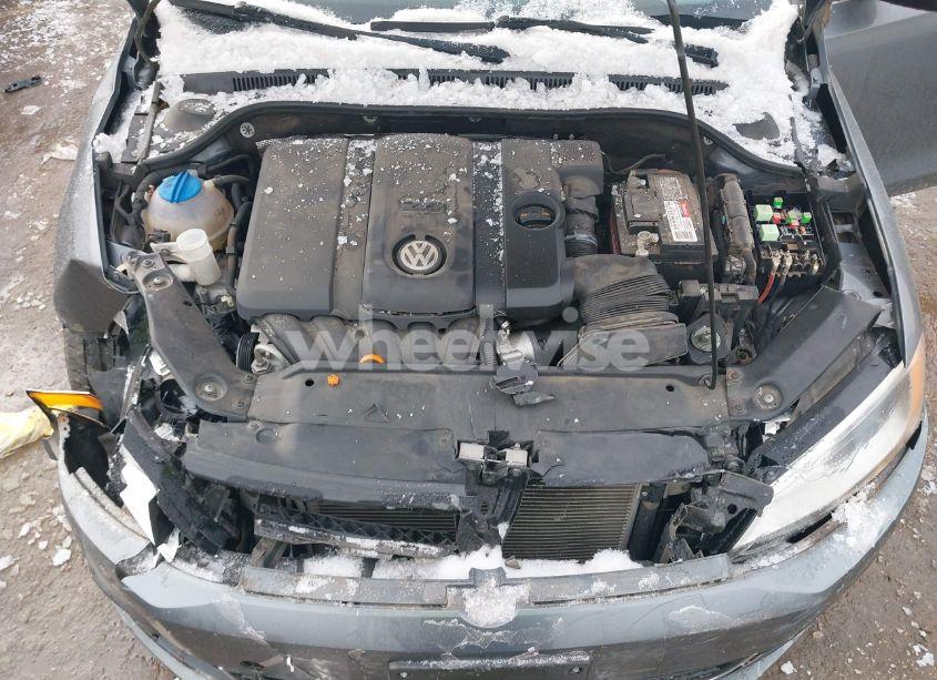 Photo 10 of 2013 Volkswagen Jetta 2.5L SE (VIN 3VWDP7AJ2DM384277)
