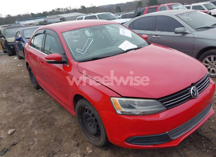 2013 Volkswagen Jetta 2.5L SE (VIN 3VWDP7AJ2DM393495) main photo