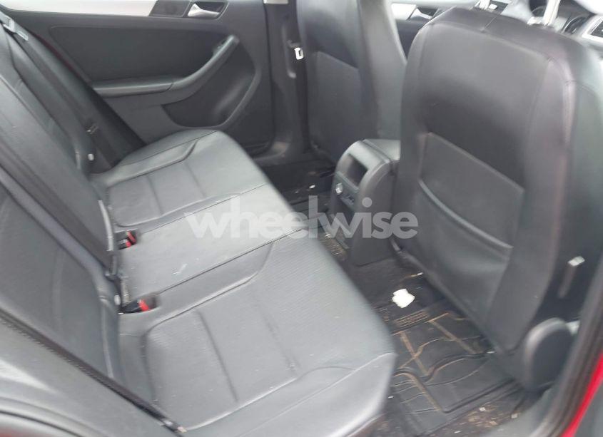 Photo 8 of 2013 Volkswagen Jetta 2.5L SE (VIN 3VWDP7AJ2DM393495)