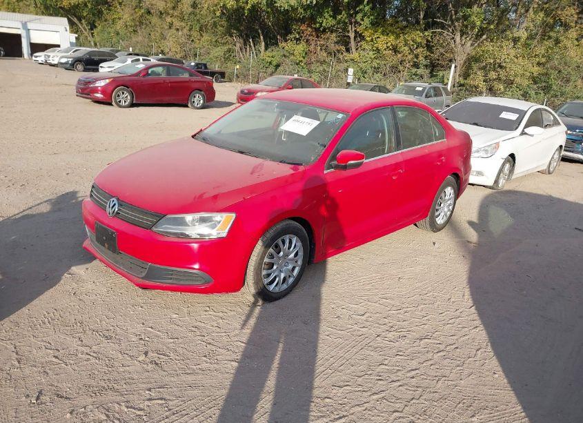 Photo 2 of 2013 Volkswagen Jetta 2.5L SE (VIN 3VWDP7AJ2DM395974)