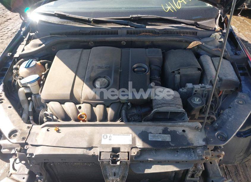 Photo 10 of 2013 Volkswagen Jetta 2.5L SE (VIN 3VWDP7AJ2DM396090)